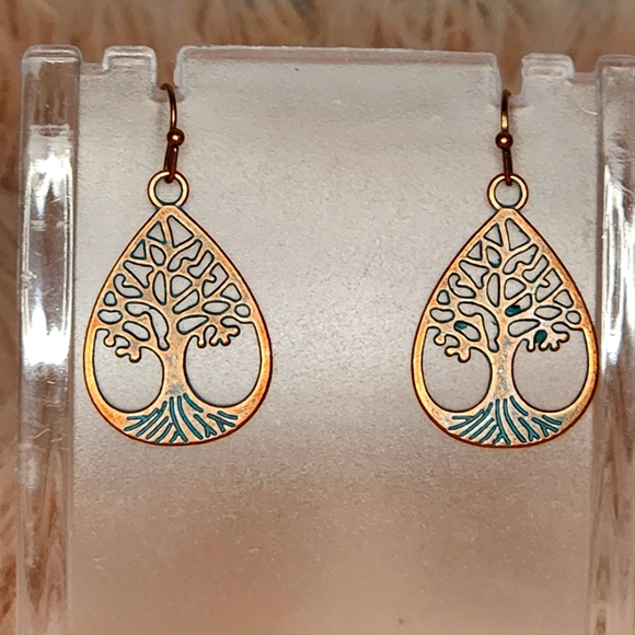 Jewelry - Beautiful copper tone earrings pierced. NWOT (R72)
